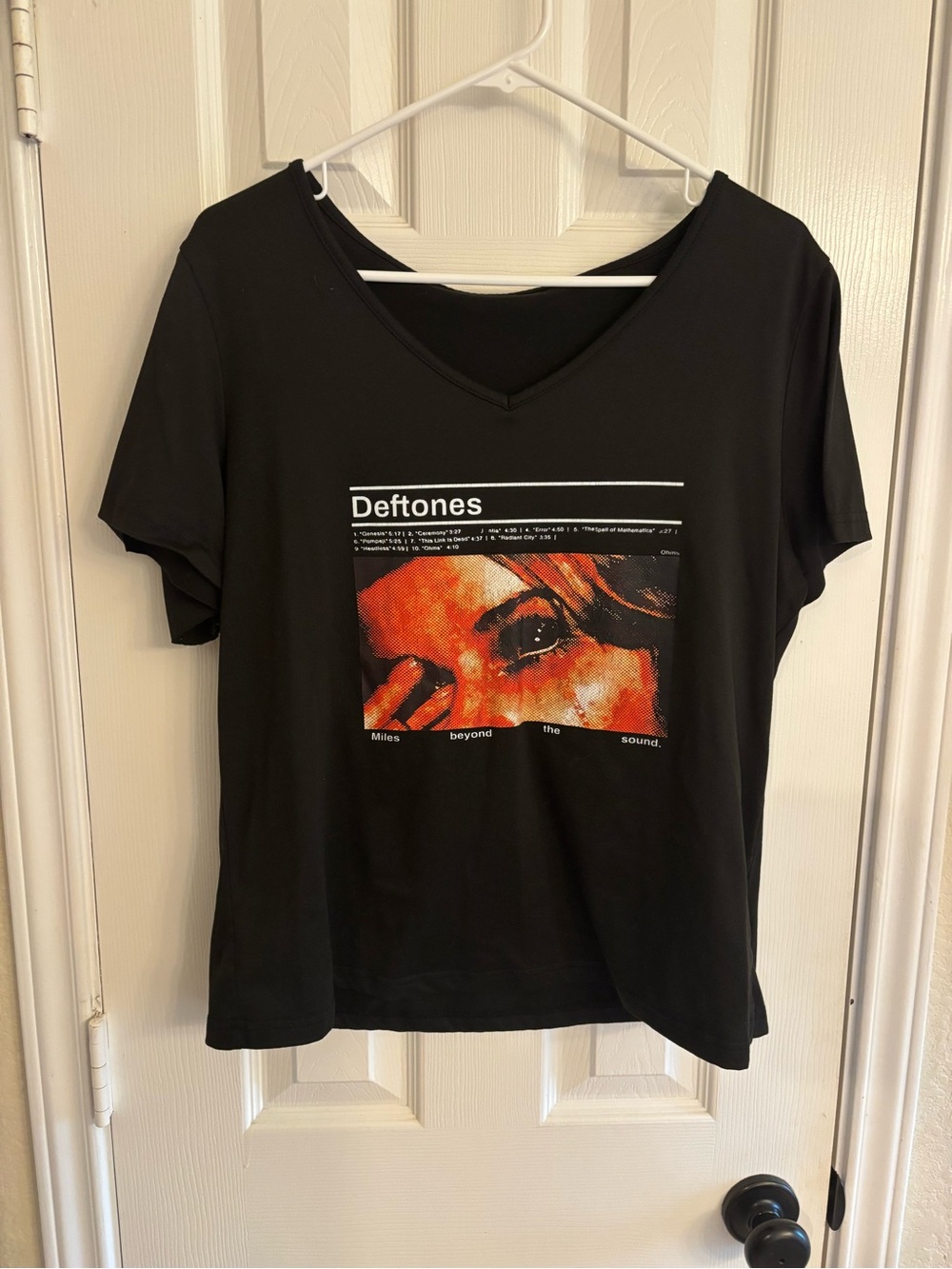 Deftones Miles Beyond The Sound Black Graphic Band T Shirt Size Large V Neck